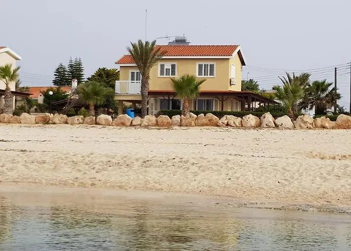 On The Beachfront, Ayia Thekla, Marina ヴィラ