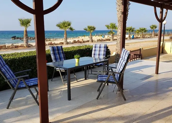 ヴィラ On The Beachfront, Ayia Thekla, Marina アヤナパ