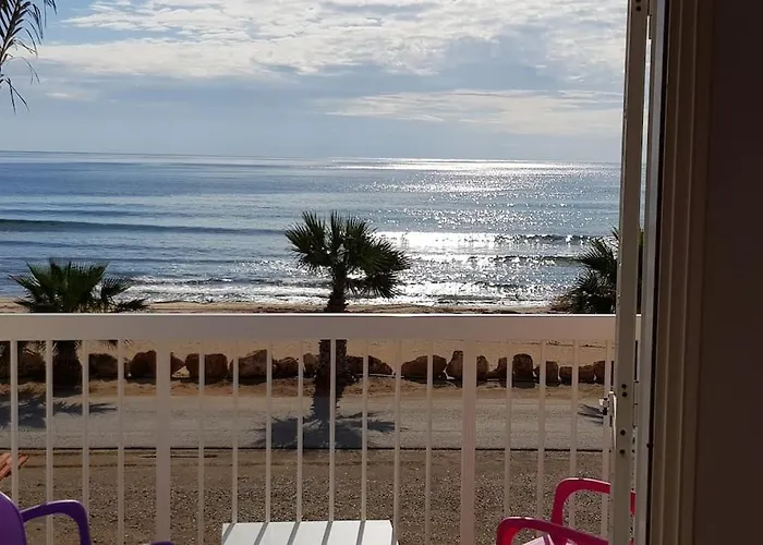 ヴィラ On The Beachfront, Ayia Thekla, Marina