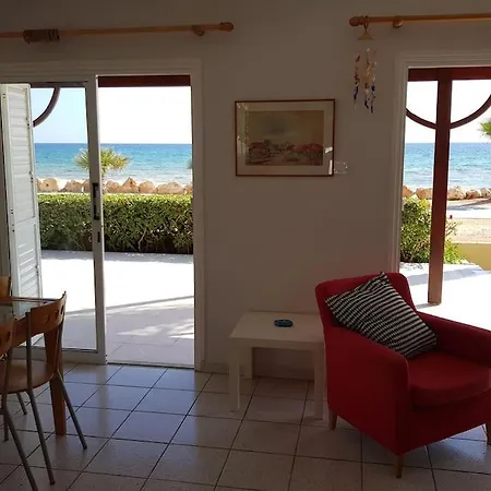 Villa On The Beachfront, Ayia Thekla, Marina