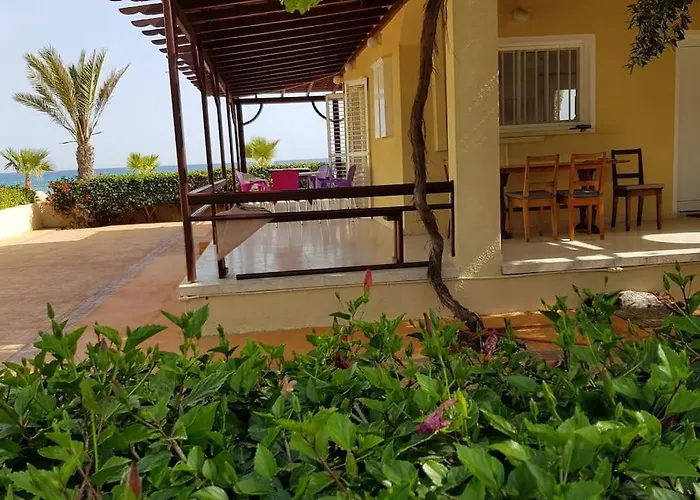 Villa On The Beachfront, Ayia Thekla, Marina *