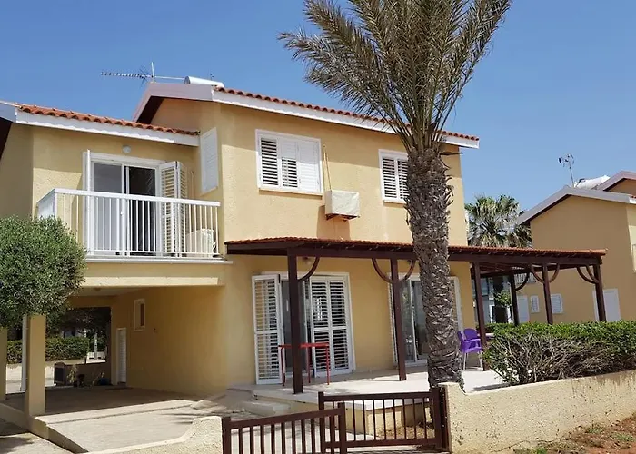 Villa On The Beachfront, Ayia Thekla, Marina
