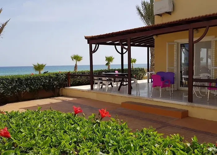 Villa On The Beachfront, Ayia Thekla, Marina *